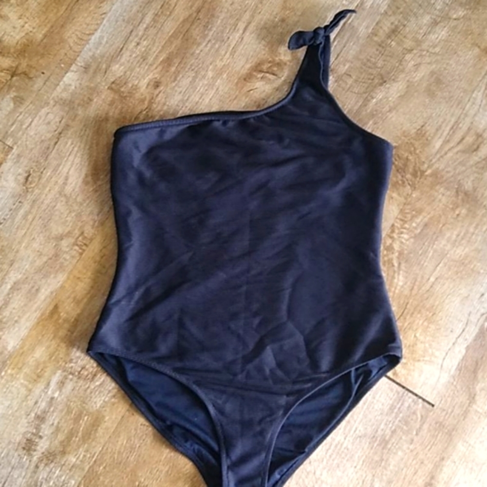 Bathing suit